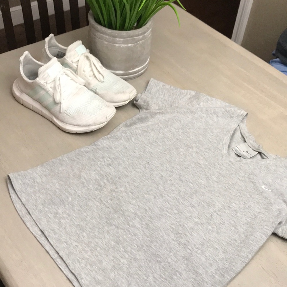 NIKE gray workout shirt